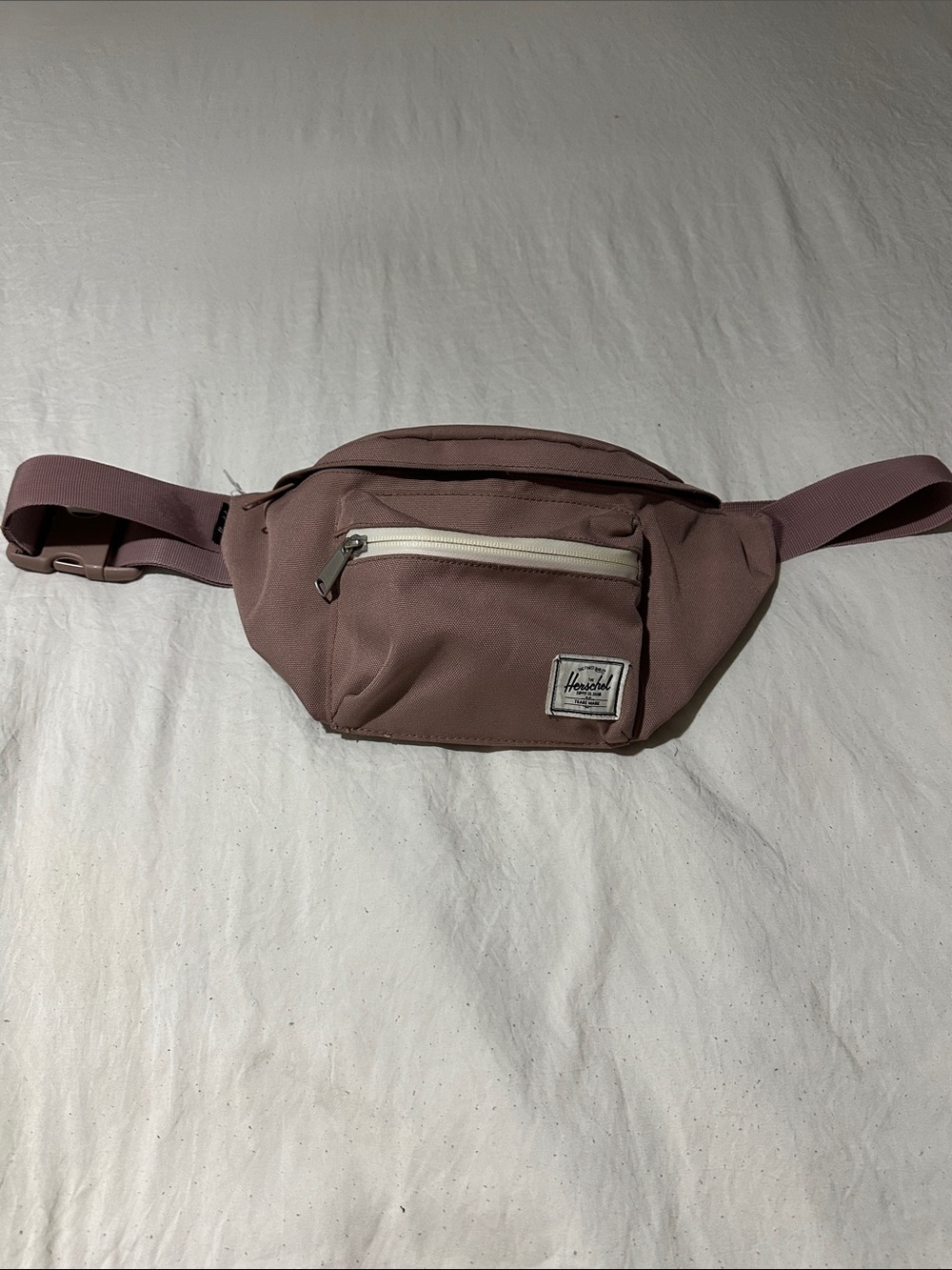Herschel Supply Co. Crossbody Pack in Dusty Rose Pink